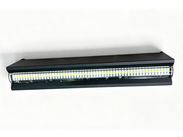 16+8 Segment LED RGBW Strobe Bar